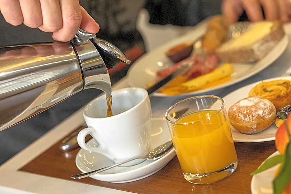 Villa Basileia Riverside