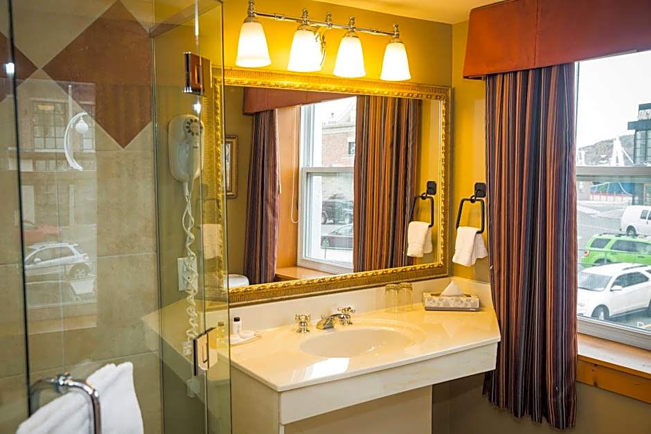 Murray Premises Hotel