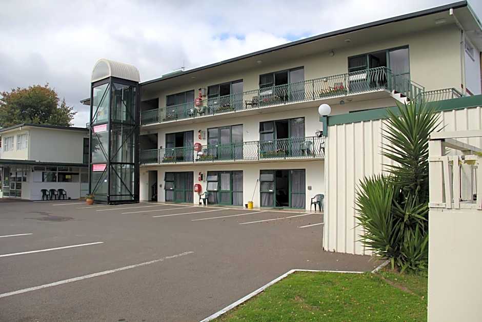 Gateway International Motel