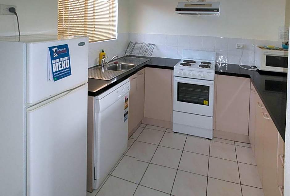 Tradewinds McLeod Holiday Apartments