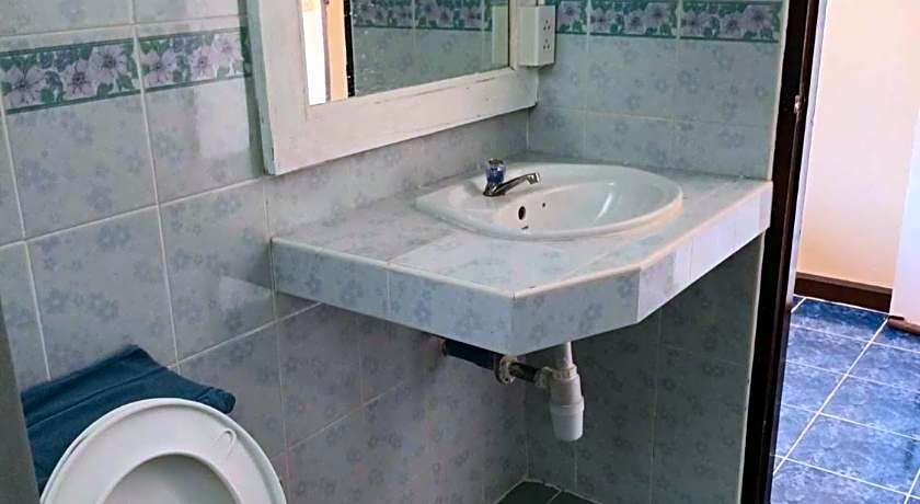 Patong Rose Guesthouse