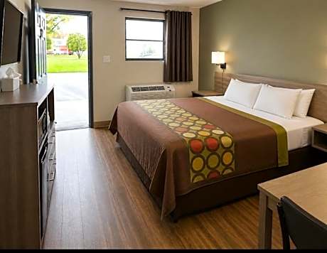 King Bed Non-Smoking