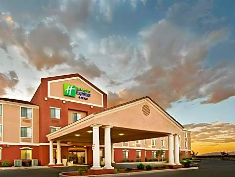 Holiday Inn Express & Suites Willcox By IHG