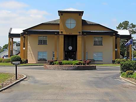 Econo Lodge At The University