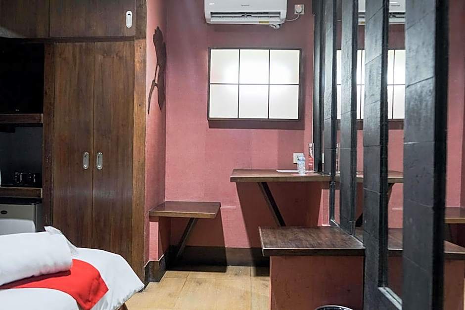 RedDoorz near Waterboom Lippo Cikarang