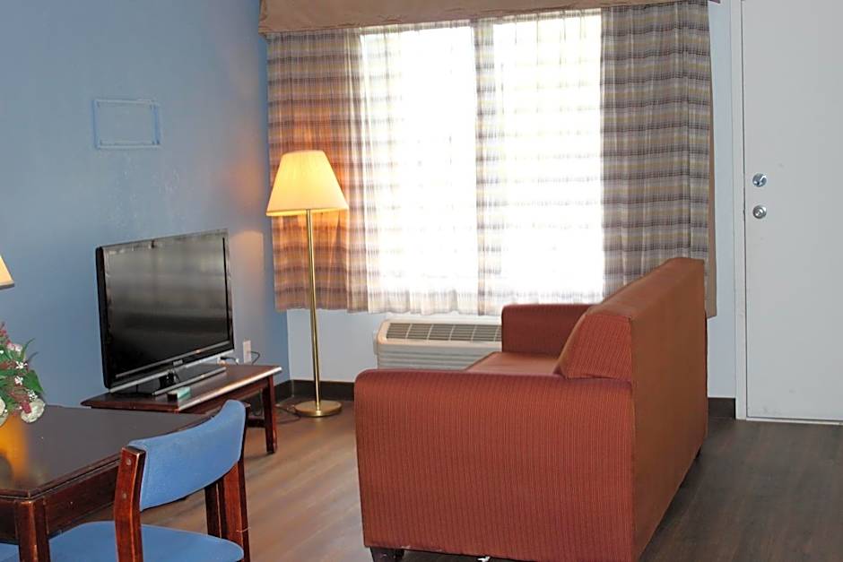 Quality Inn - On The Lake Clarksville-Boydton