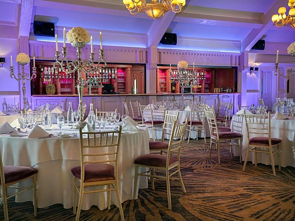 Treacys Oakwood Hotel, Shannon