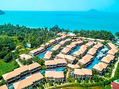 Blue Bay Resort - Access to Pool and Beach-Phuket & Krabi