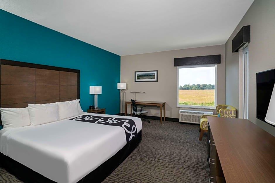 La Quinta Inn & Suites by Wyndham West Memphis