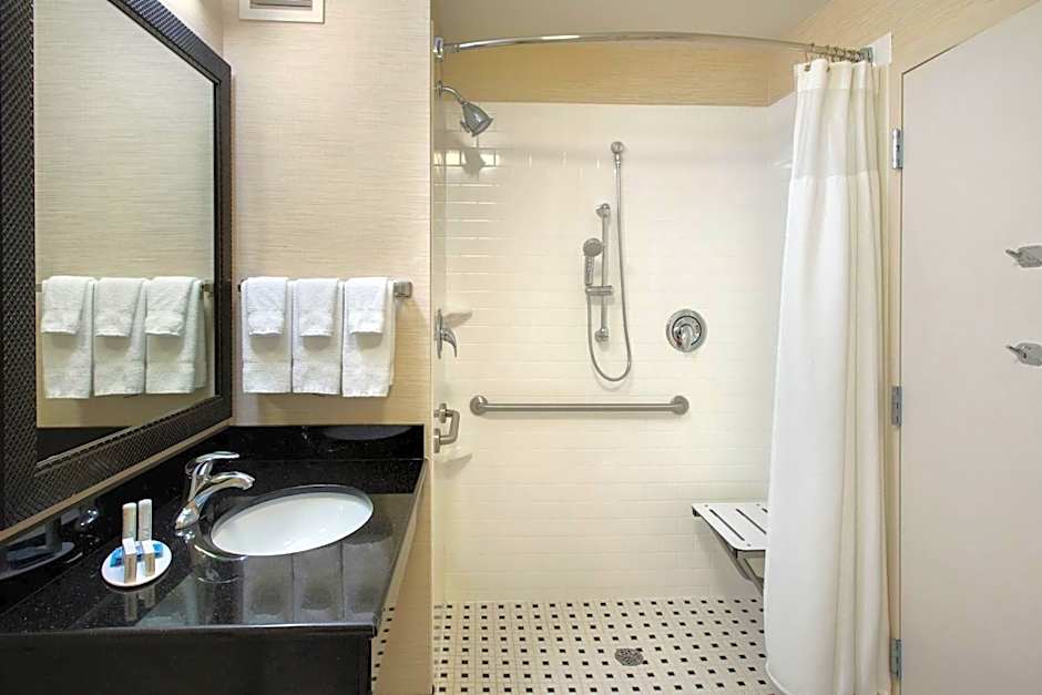 Fairfield Inn & Suites by Marriott Verona