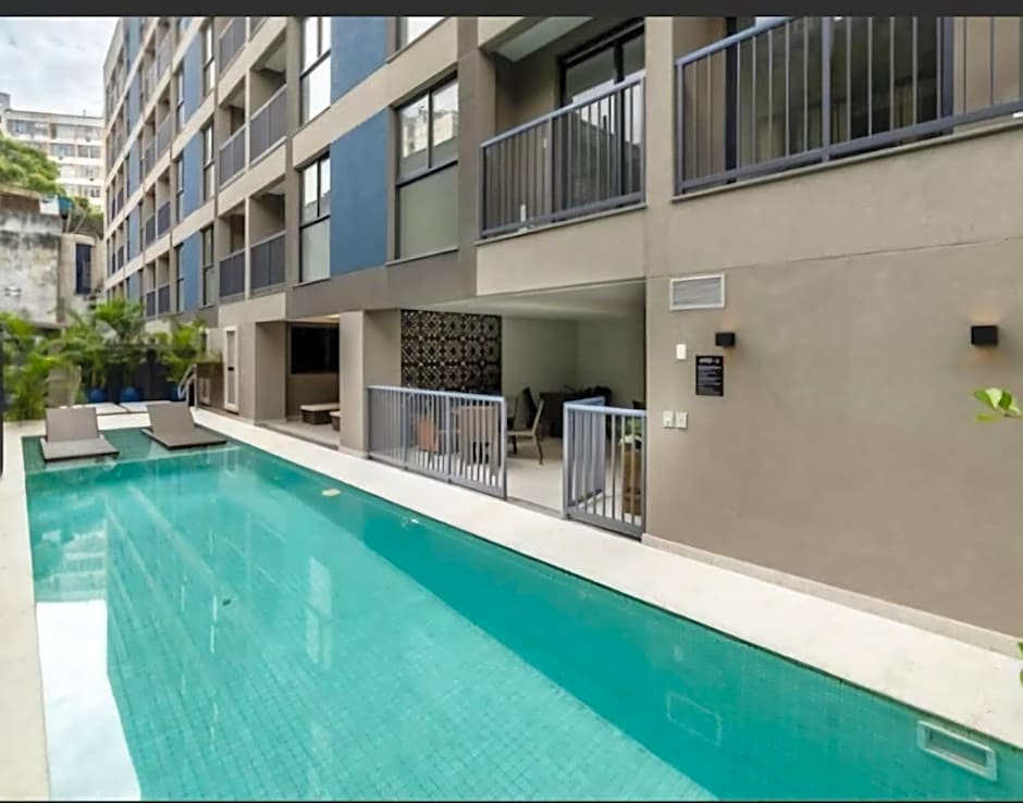 seu merecido lar carioca, com piscina e academia