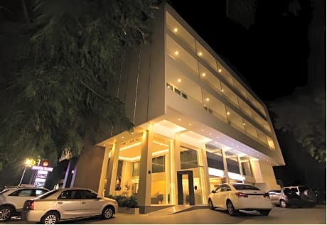 Roopa Elite