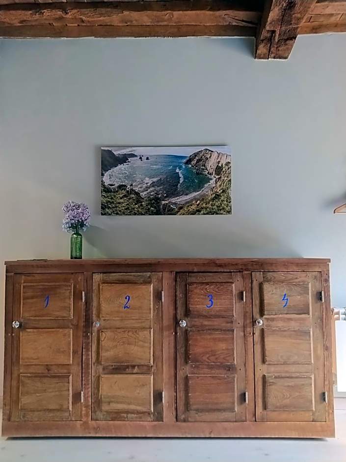 La Figal de Xugabolos, Salas