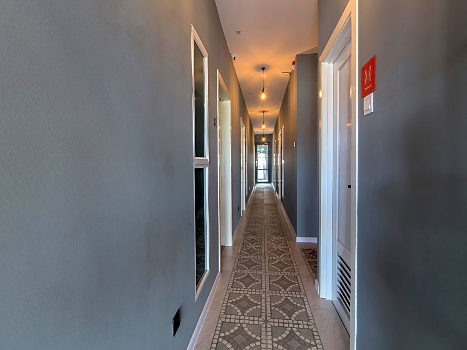 SUPER OYO 1145 Lea Guest House & Cafe