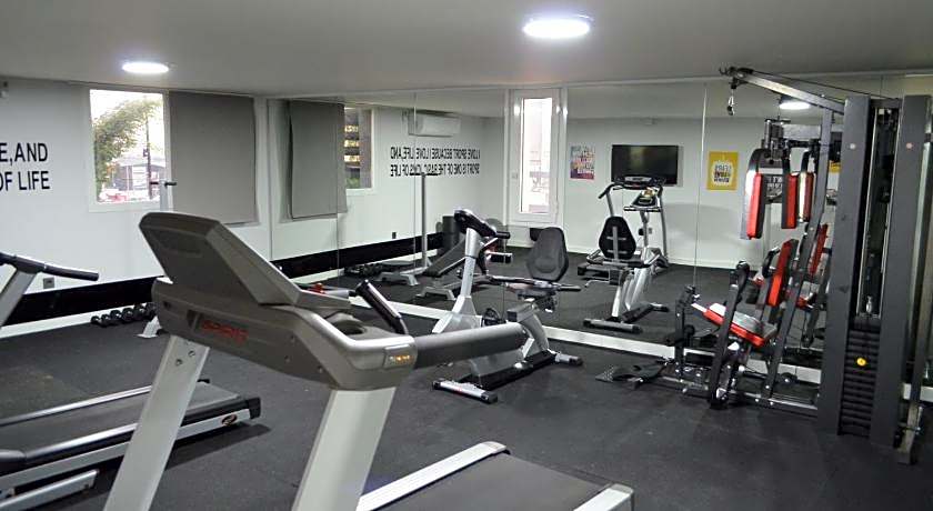 LOUIS V HOTEL LEBANON