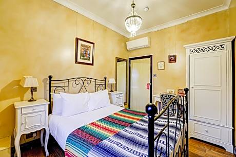 Double Room with Shared Bathroom Facilities