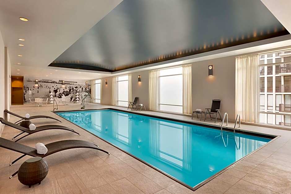 Hilton Chicago/Magnificent Mile Suites