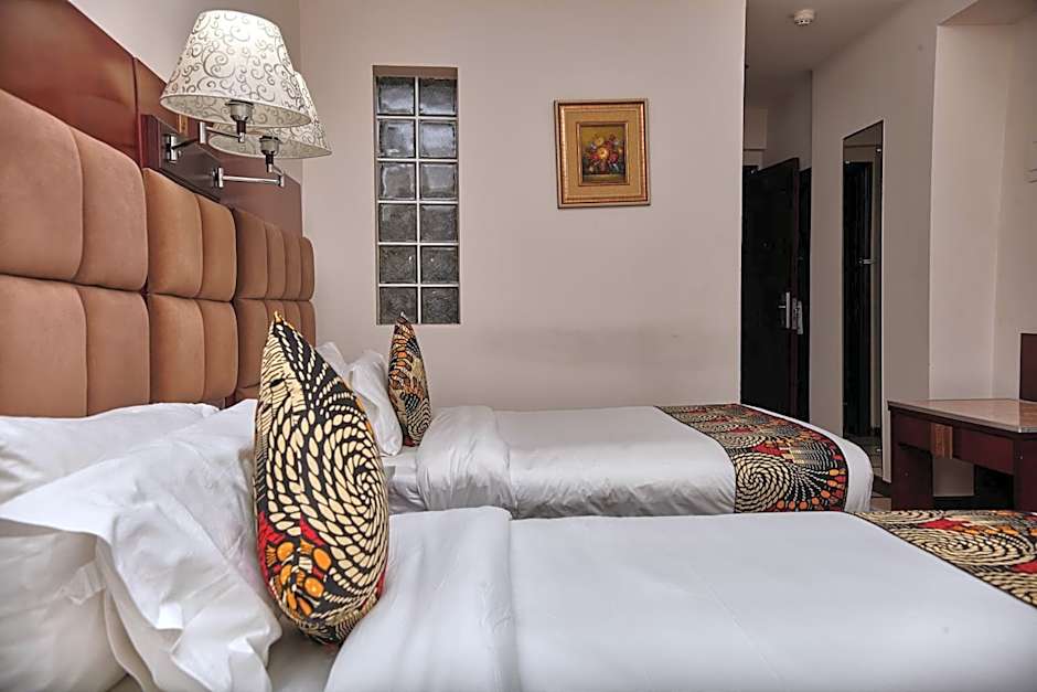 Best Western Plus Paramount Hotel