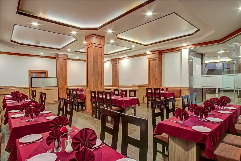 Hotel The Royal Krishna