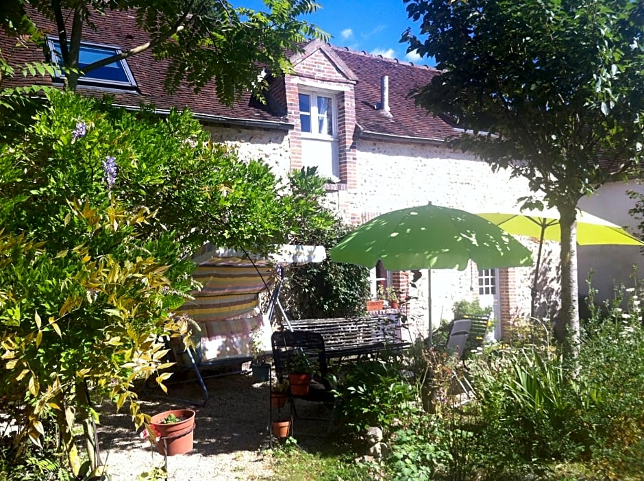 3 Roses – Villeneuve-sur-Yonne, NV