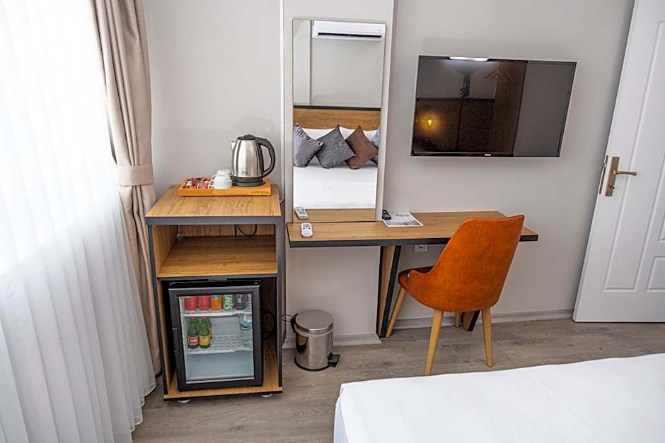 Comfort Center Suit Hotel