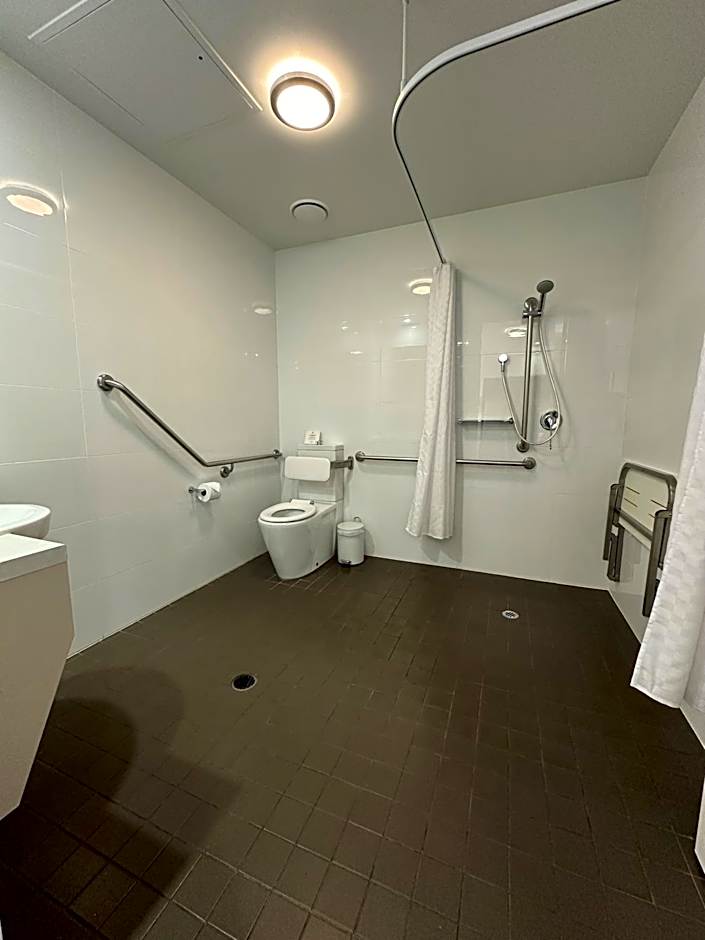 Quest King William South