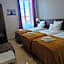 SQUARE HOTEL