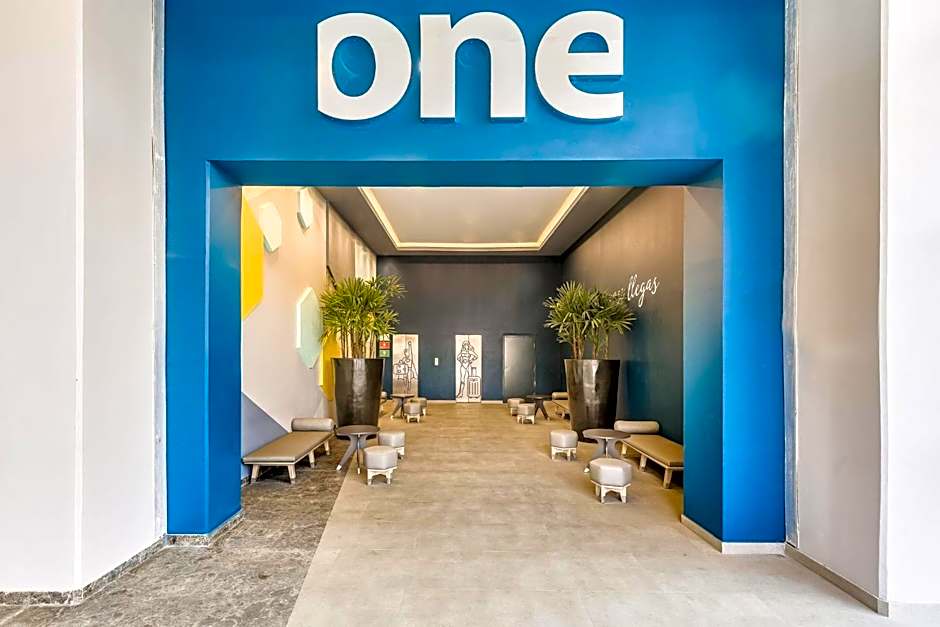 One Acapulco Costera