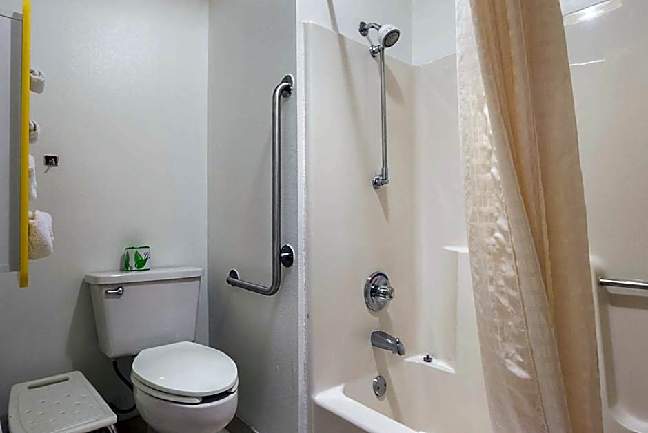 Motel 6-Marshalltown, IA