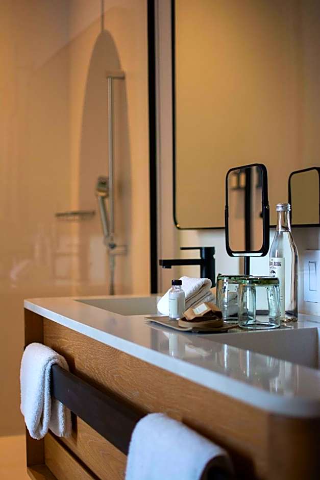 Umbral, Curio Collection by Hilton