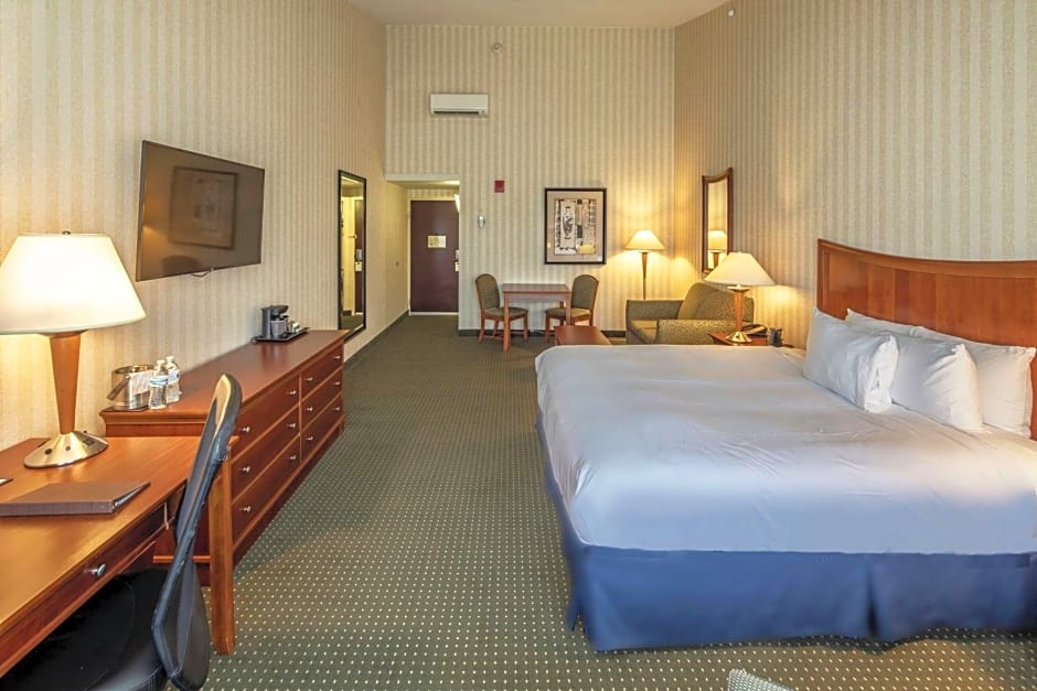 Photo 1 of 2 of King Room - Non-Smoking