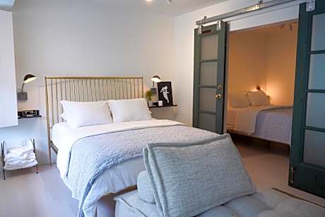 Standard Double Suite