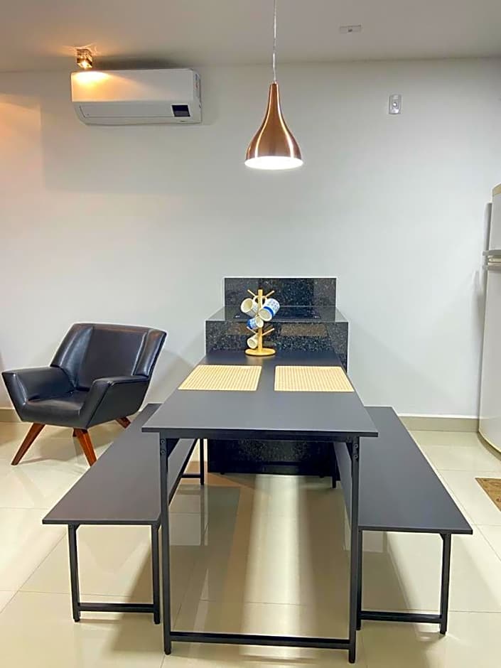 Apartamento mobiliado a 500m do Goiânia Shopping