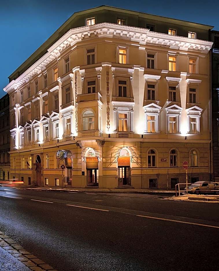 Hotel Kinsky Fountain