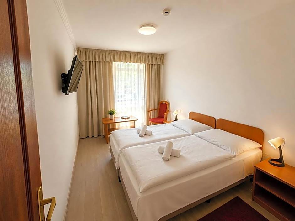 PSZ Hotel Beach Földvár