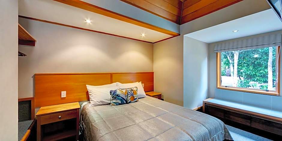 Distinction Te Anau Hotel & Villas