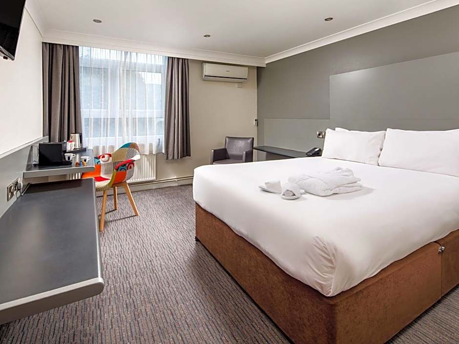 Mercure Chester Abbots Well Hotel