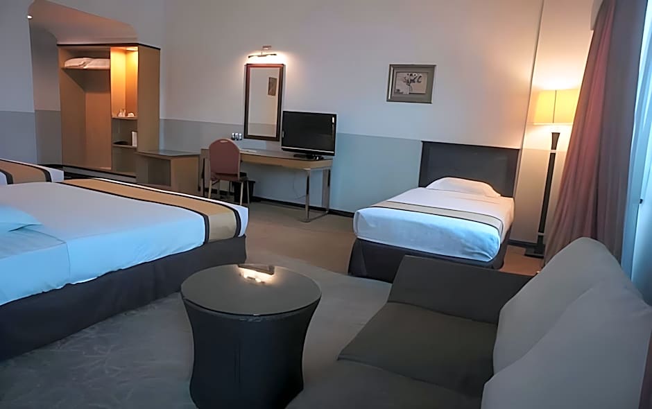 Tyng Garden Hotel