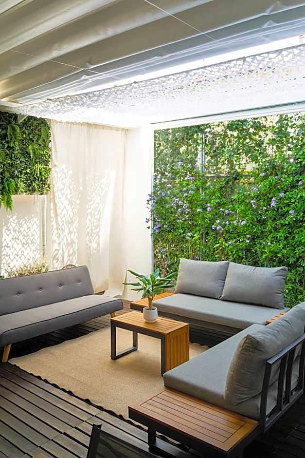 Amare Suite & Apartments