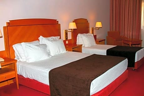 Triple Room with City View