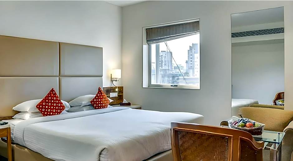 Ramee Guestline Khar Hotel