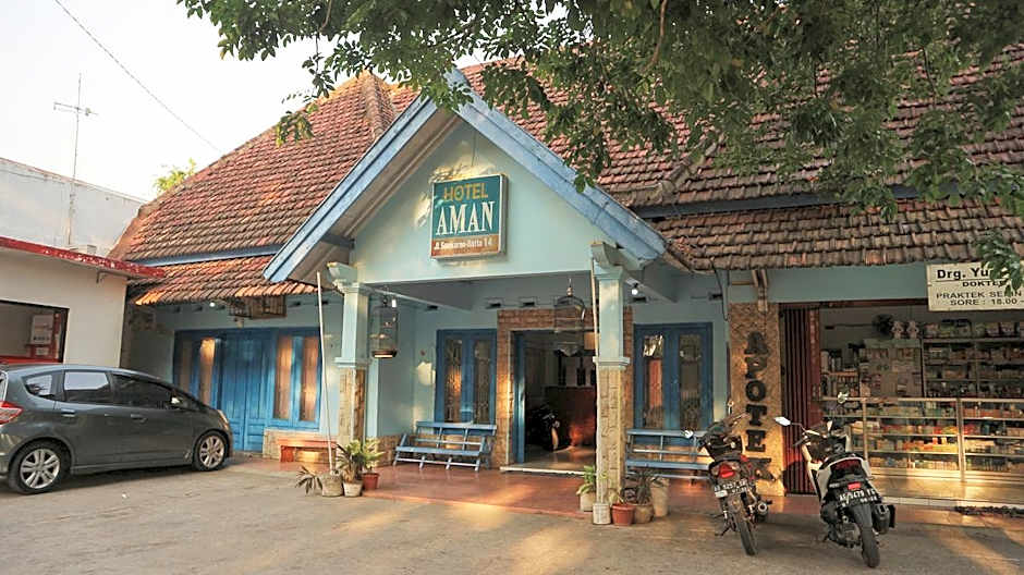 OYO Life 1972 Aman Family Inn Syariah