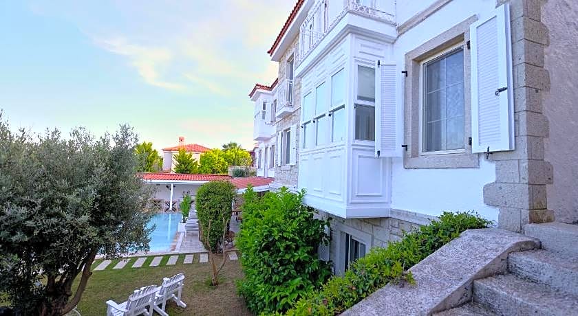 Peremere Alaçati Otel