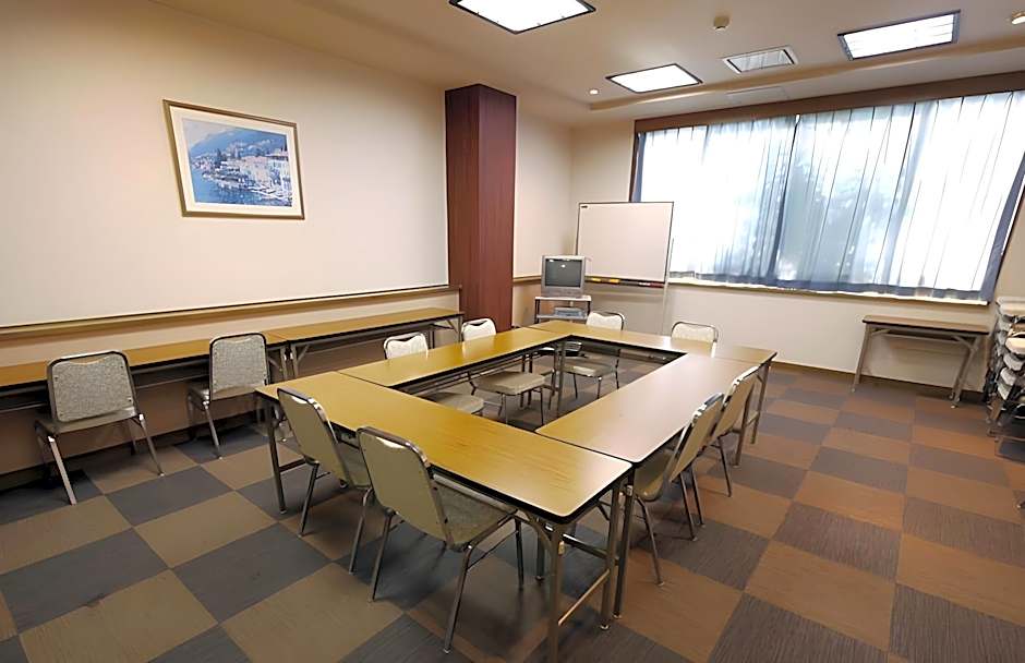 Hotel Route Inn Takasakieki Nishiguchi