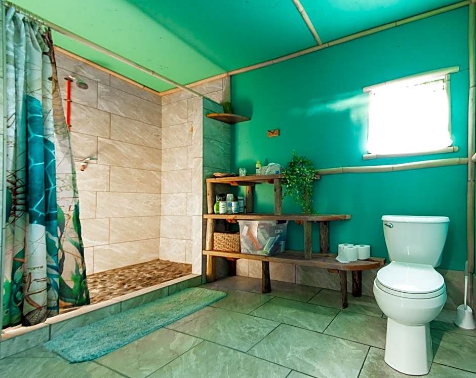 Open Gate Hostel Hawaii