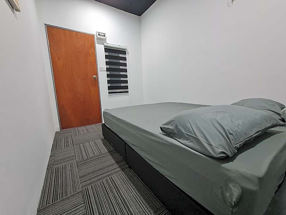 Ayden Hostel KLIA