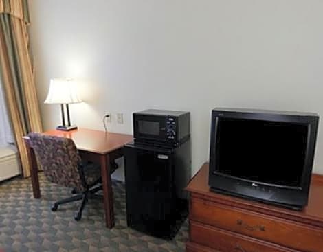 Holiday Inn Express Hotel & Suites Laurinburg by IHG