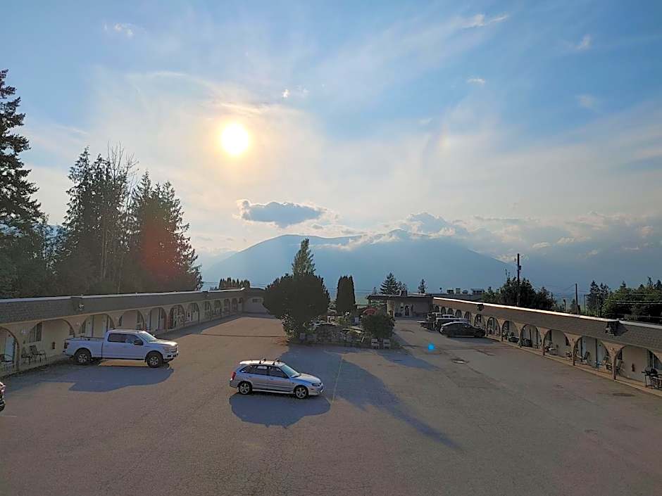 Magnuson Hotel Creston