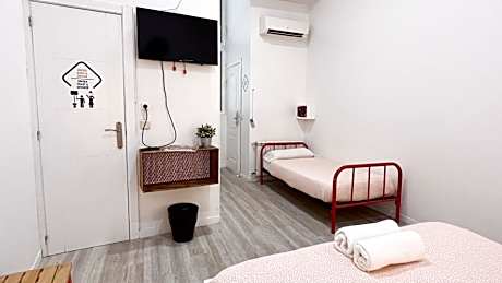 Triple Room with Private Bathroom