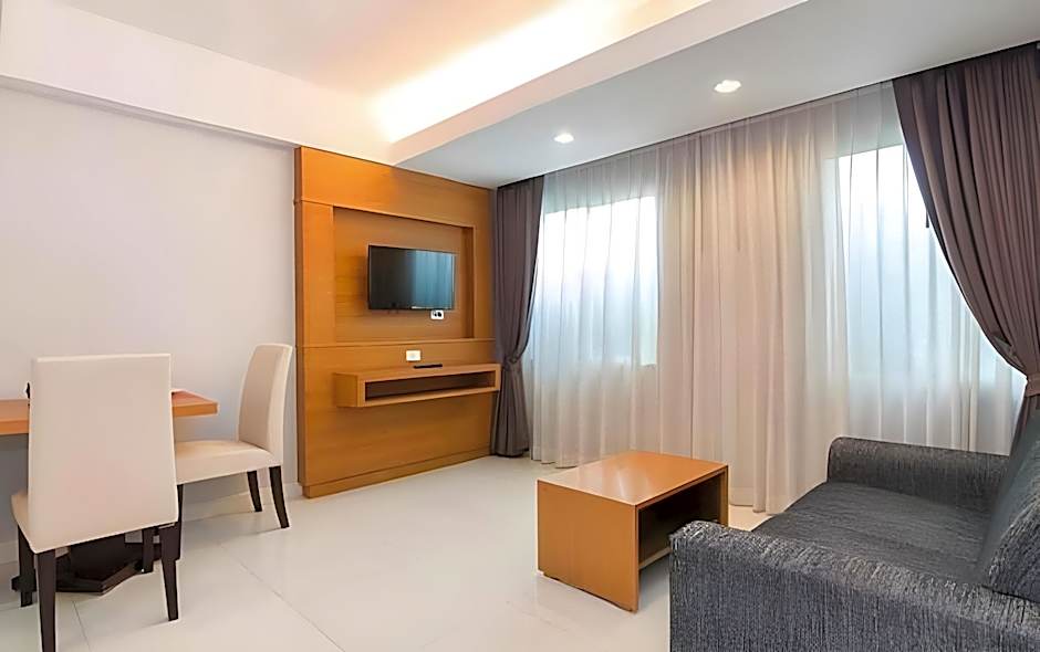 Avion Hotel